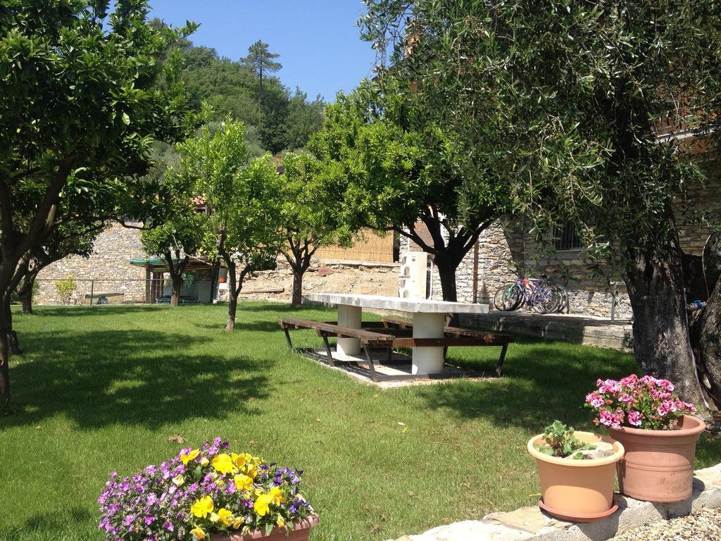 Agriturismo Gli Ulivi Garlenda Rum bild